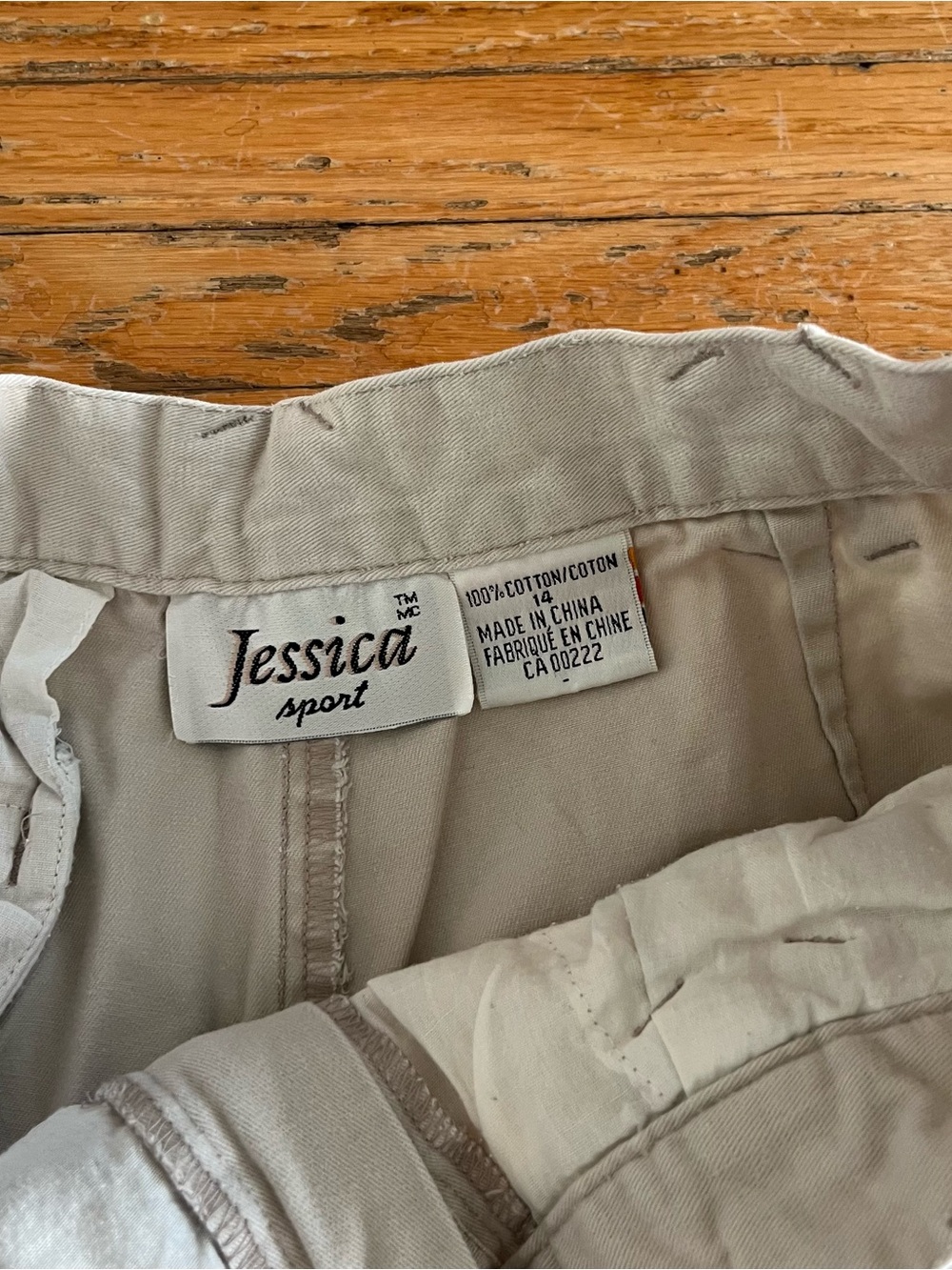 Vintage Jessica High-Waisted White/Cream Cotton Shorts - Picture 3 of 3
